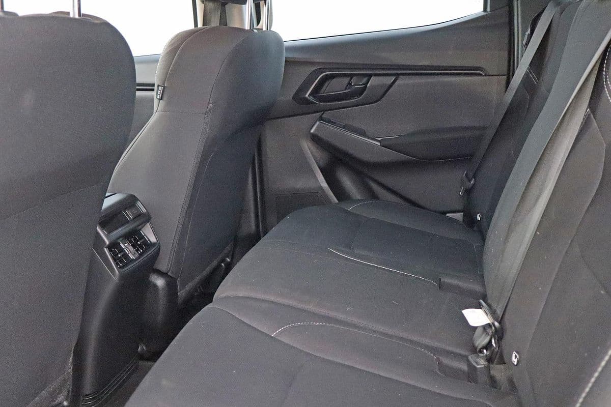 2024 Isuzu D-MAX SX 4X4 — photo 9
