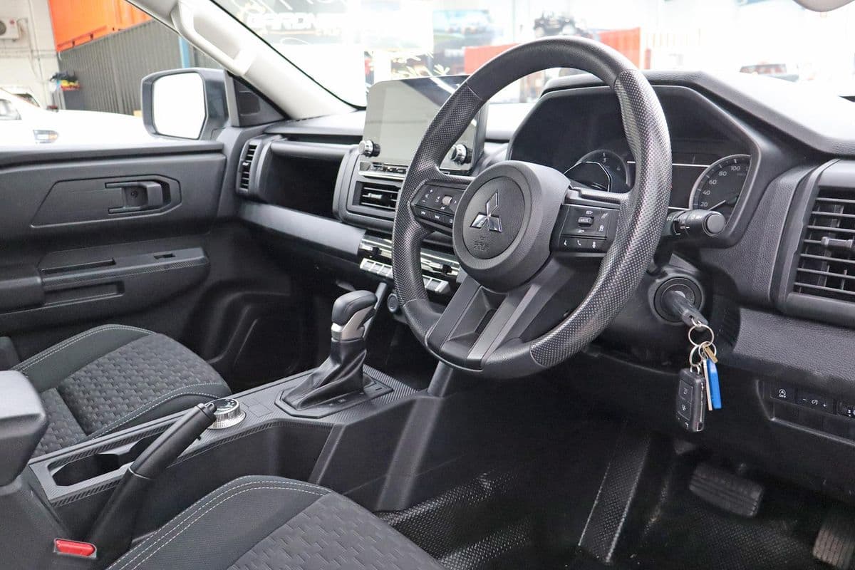 2025 Mitsubishi Triton GLX+ MV 4X4 — photo 11