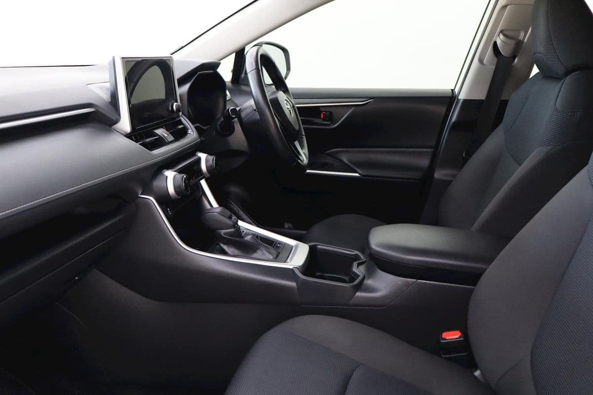 2023 Toyota RAV4 GX AXAH52R — photo 9