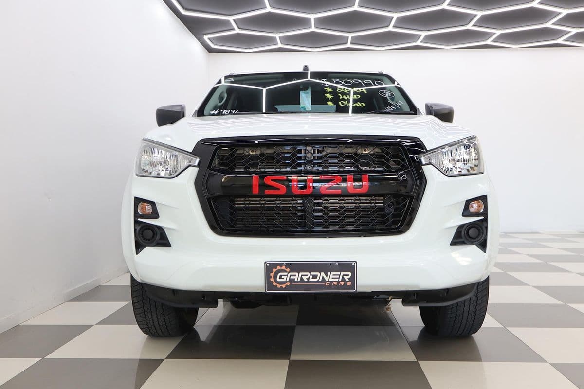 2024 Isuzu D-MAX SX 4X4 — photo 4