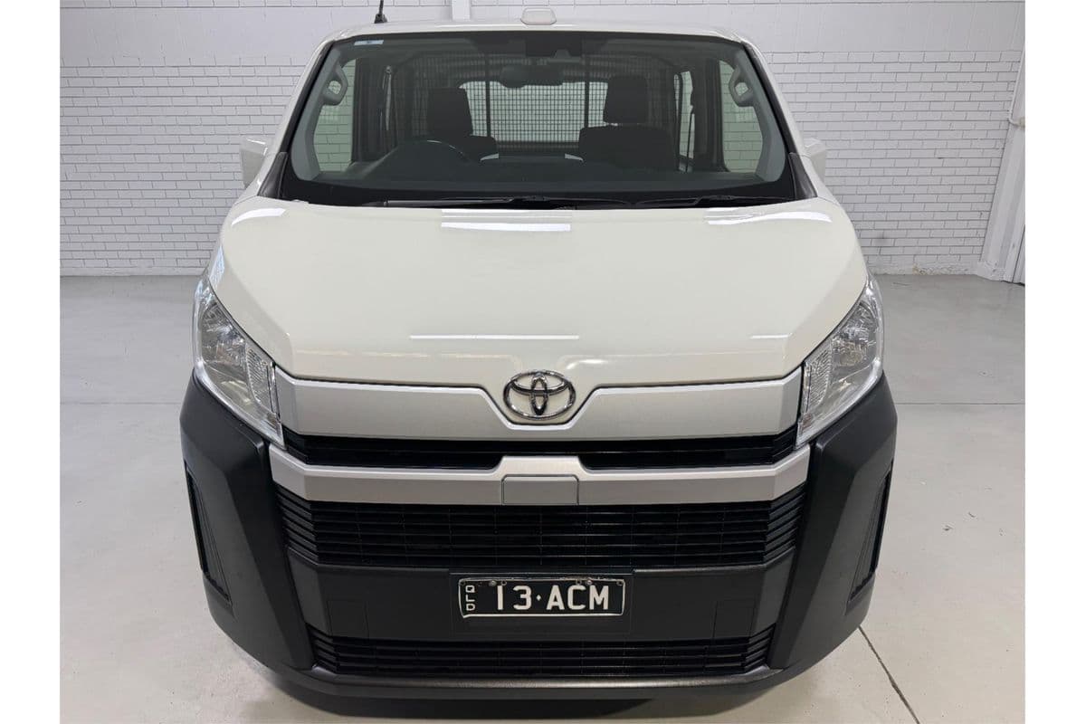 2023 Toyota Hiace GDH300R LWB — photo 3