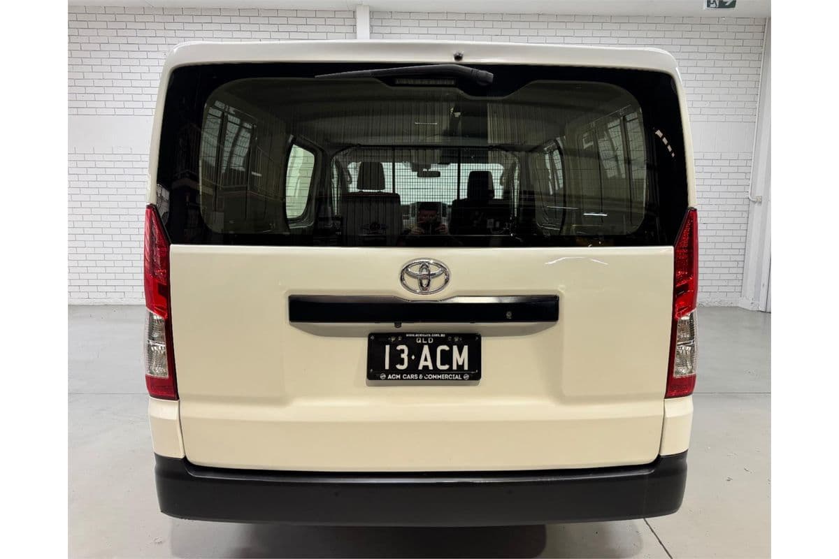 2023 Toyota Hiace GDH300R LWB — photo 5