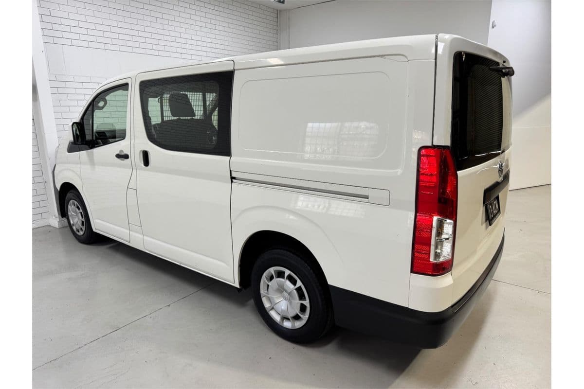 2023 Toyota Hiace GDH300R LWB — photo 6