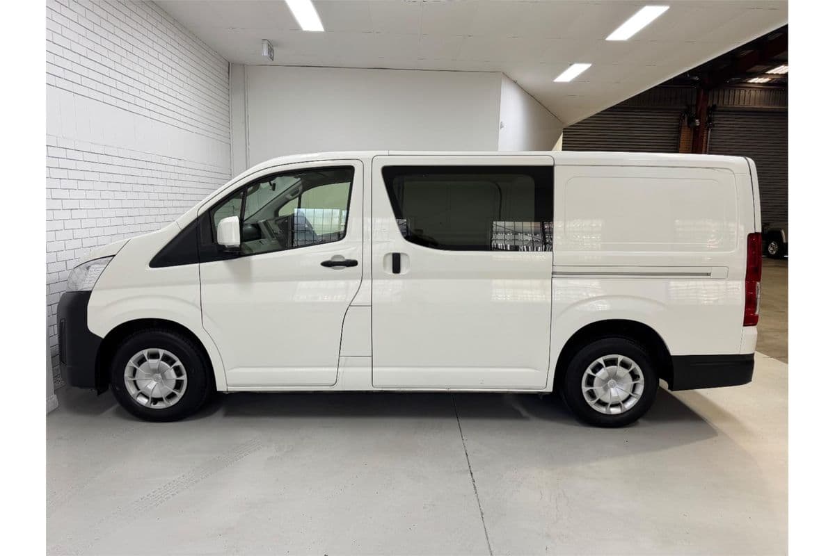 2023 Toyota Hiace GDH300R LWB — photo 8