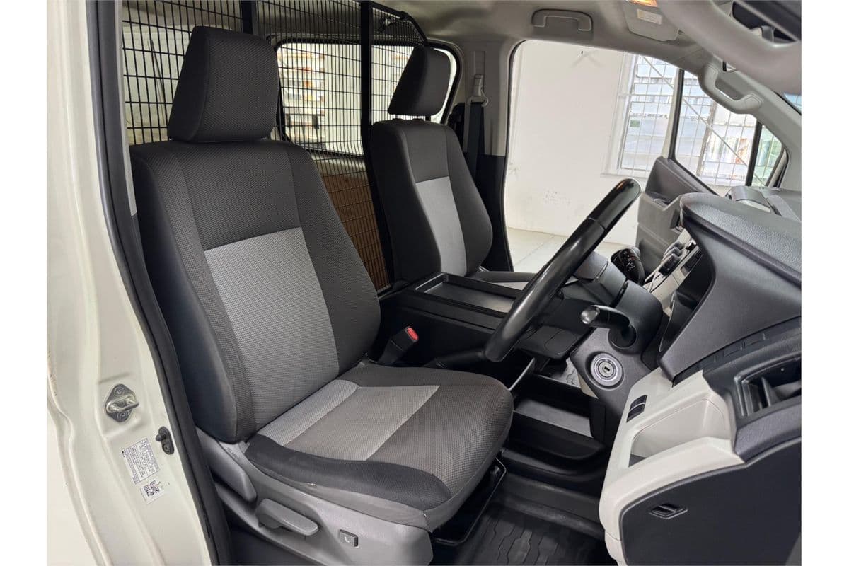 2023 Toyota Hiace GDH300R LWB — photo 12