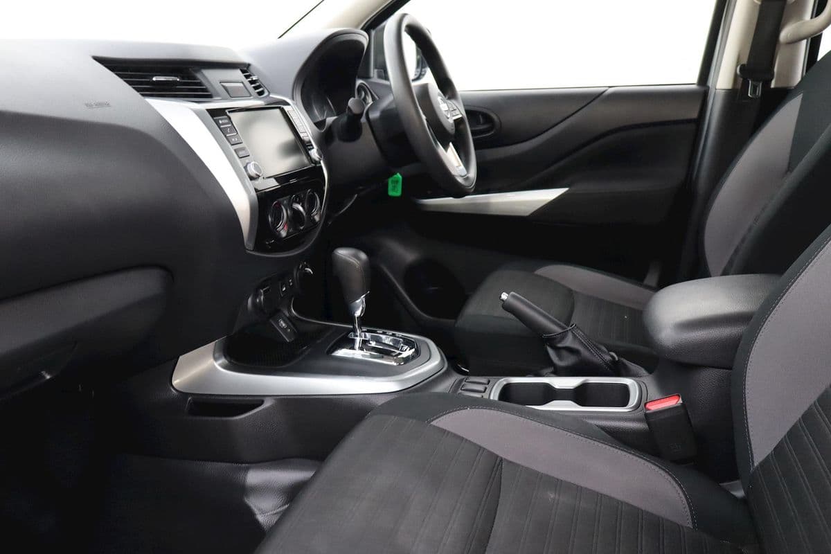 2023 Nissan Navara SL D23 4X4 — photo 8