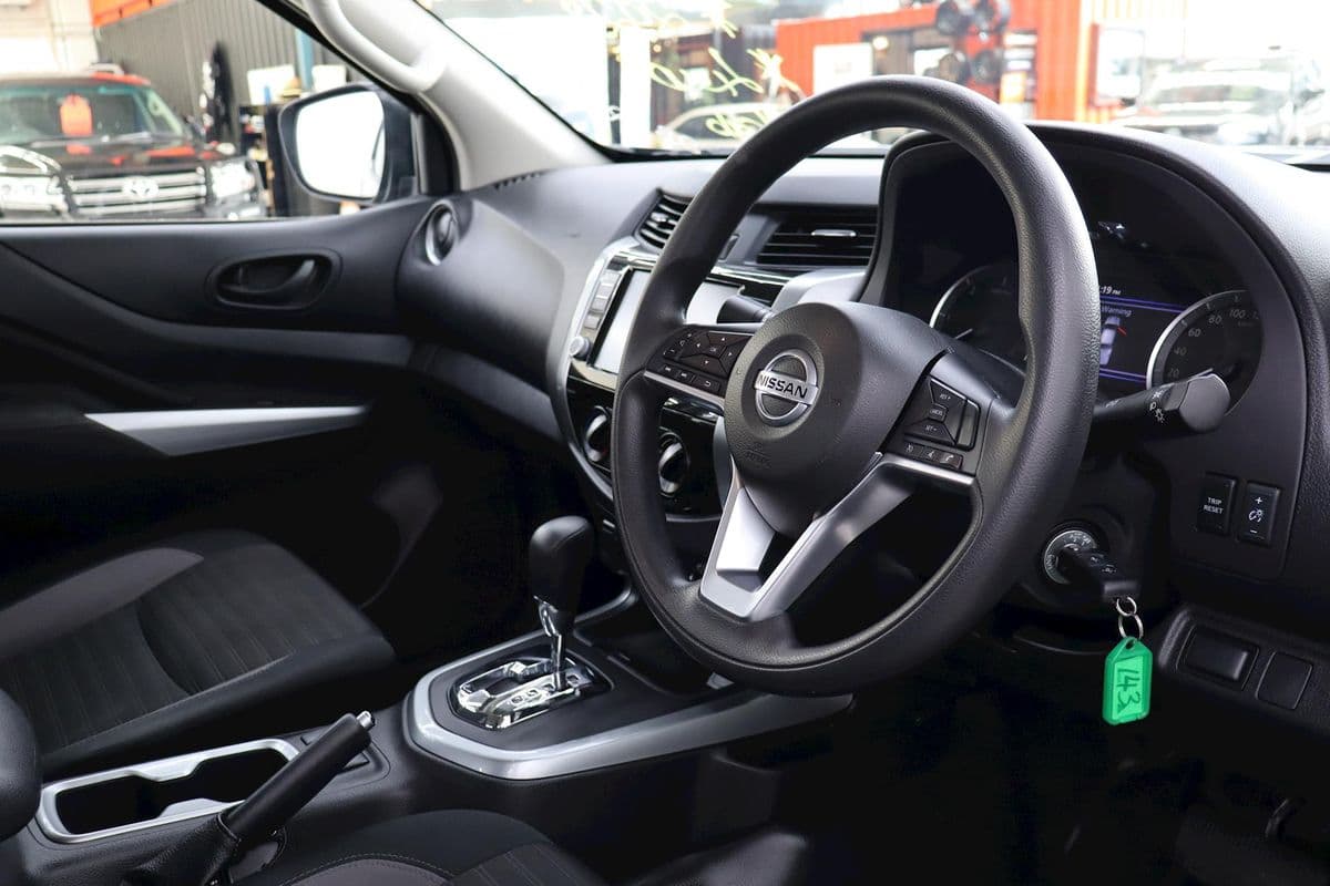 2023 Nissan Navara SL D23 4X4 — photo 10