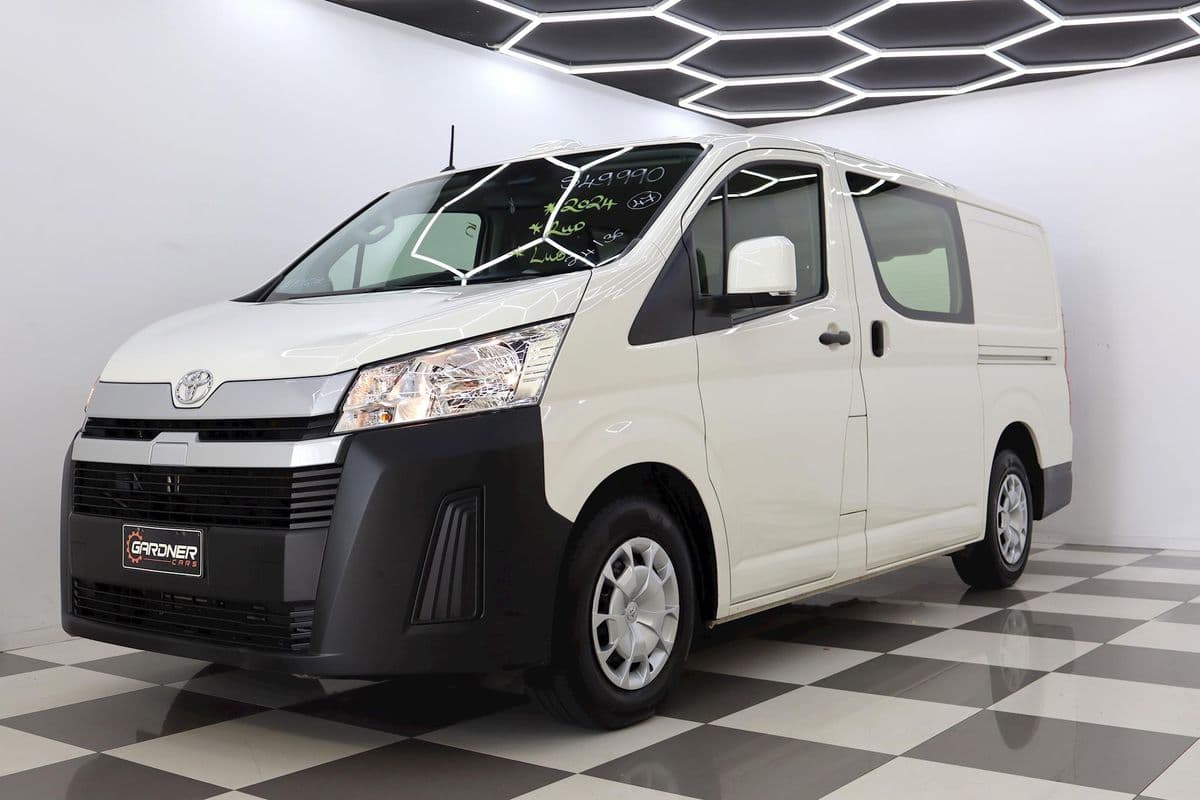 2024 Toyota Hiace GDH300R LWB — photo 5