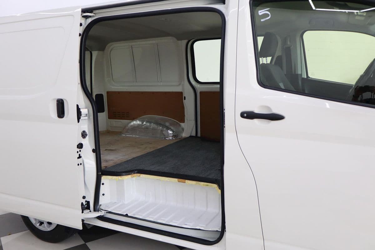 2024 Toyota Hiace GDH300R LWB — photo 11
