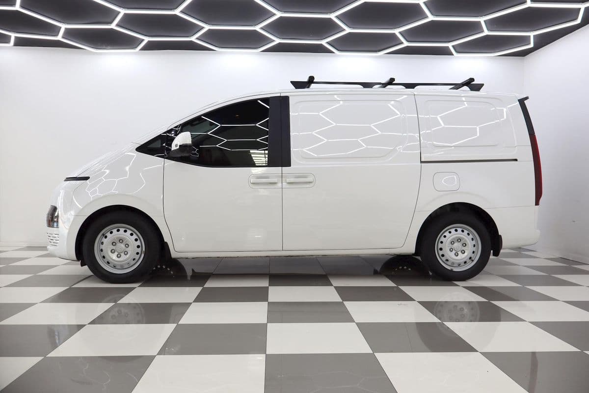 2023 Hyundai STARIA LOAD US4.V2 — photo 6