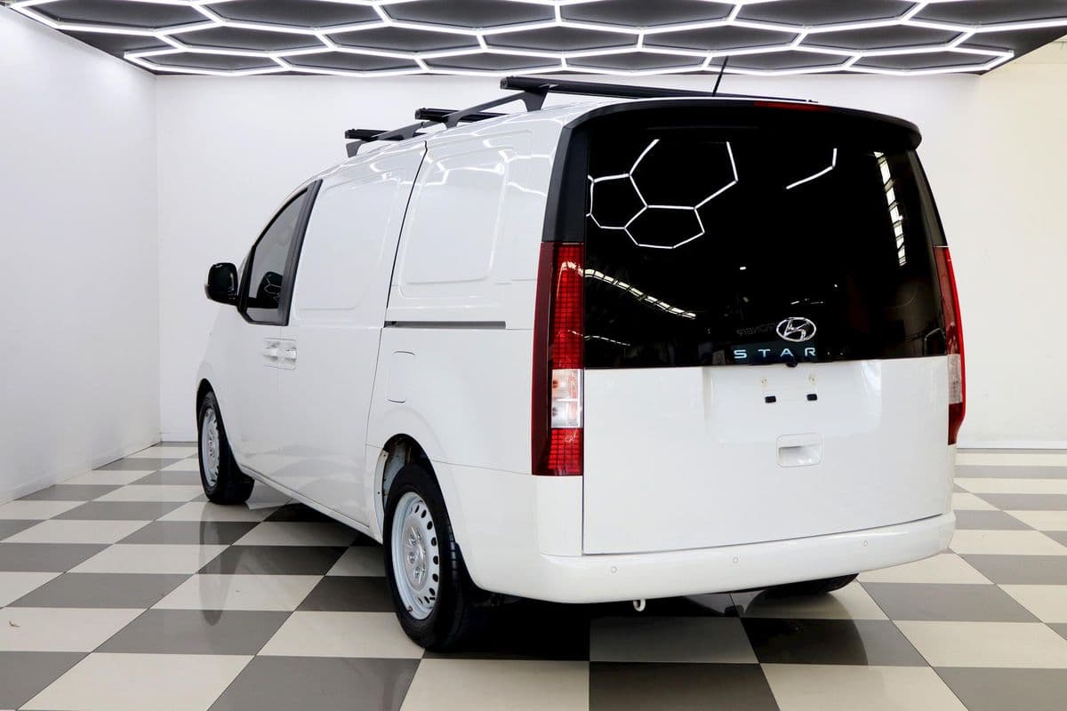 2023 Hyundai STARIA LOAD US4.V2 — photo 11