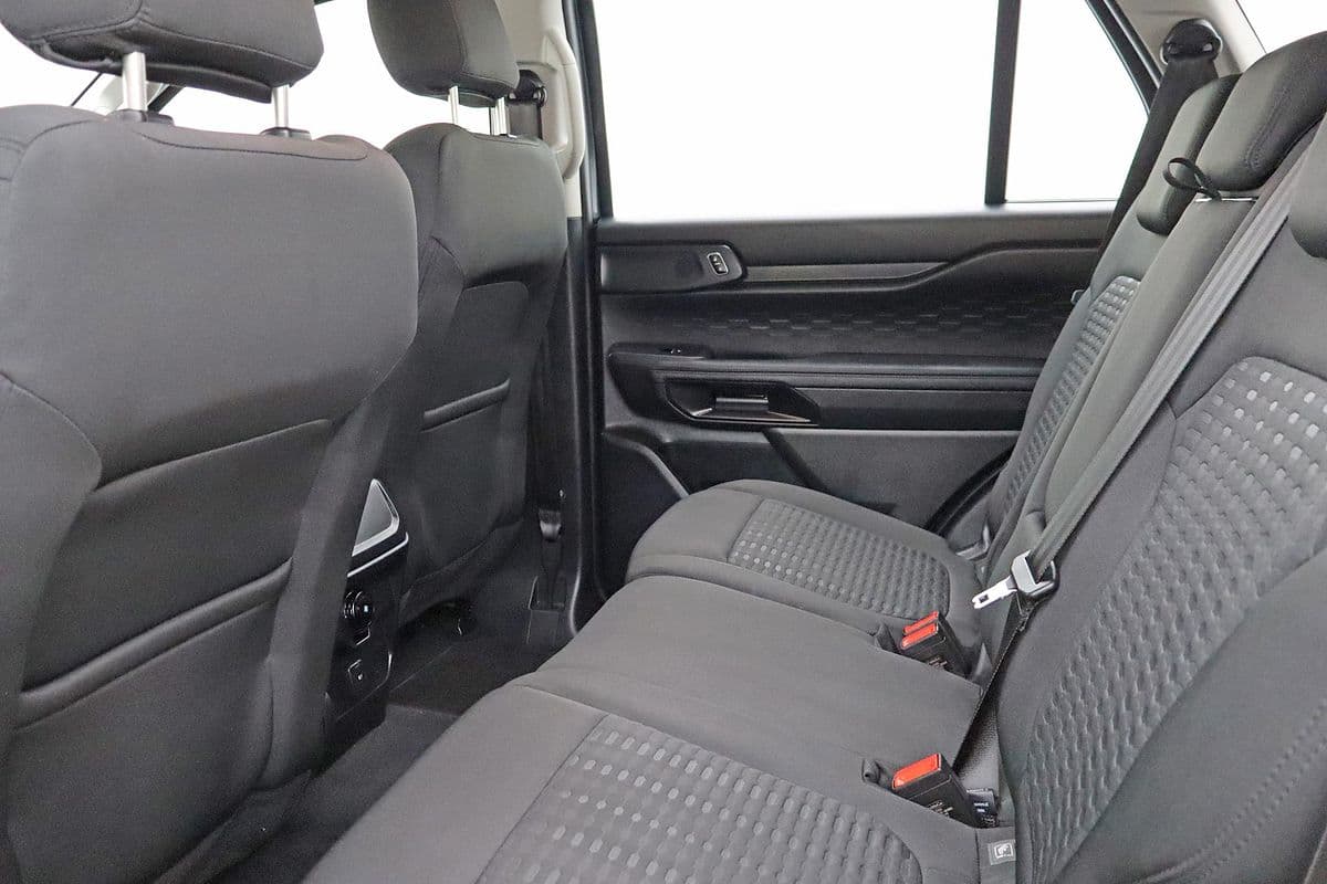 2023 Ford Everest Trend 2.0L — photo 11