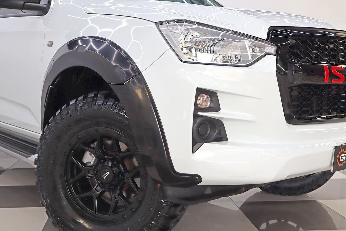 2023 Isuzu D-MAX SX 4X4 — photo 2