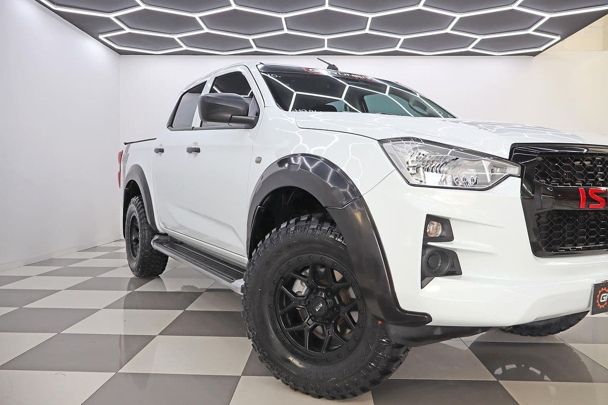 2023 Isuzu D-MAX SX 4X4 — photo 3