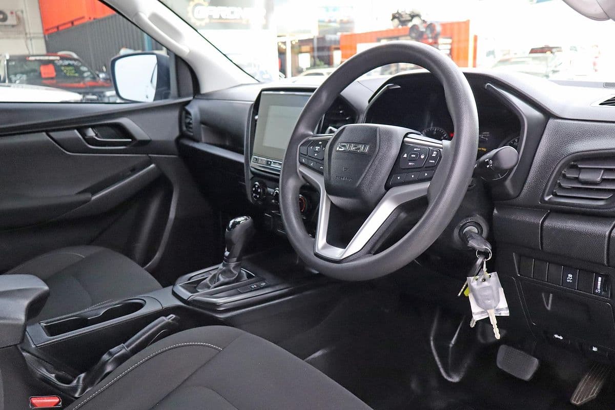 2023 Isuzu D-MAX SX 4X4 — photo 11